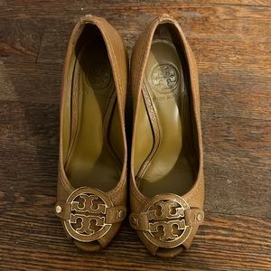 Tory burch wedge heel